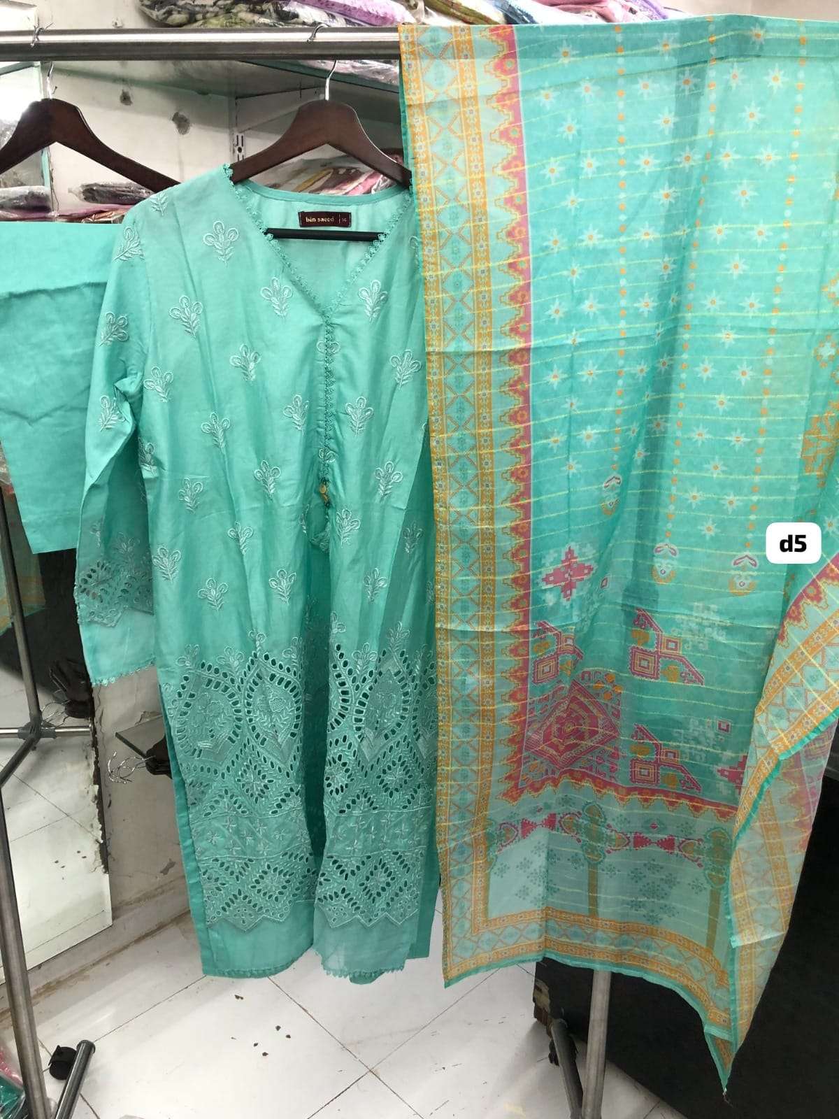 Chikankari Open pic by Bin Saeed